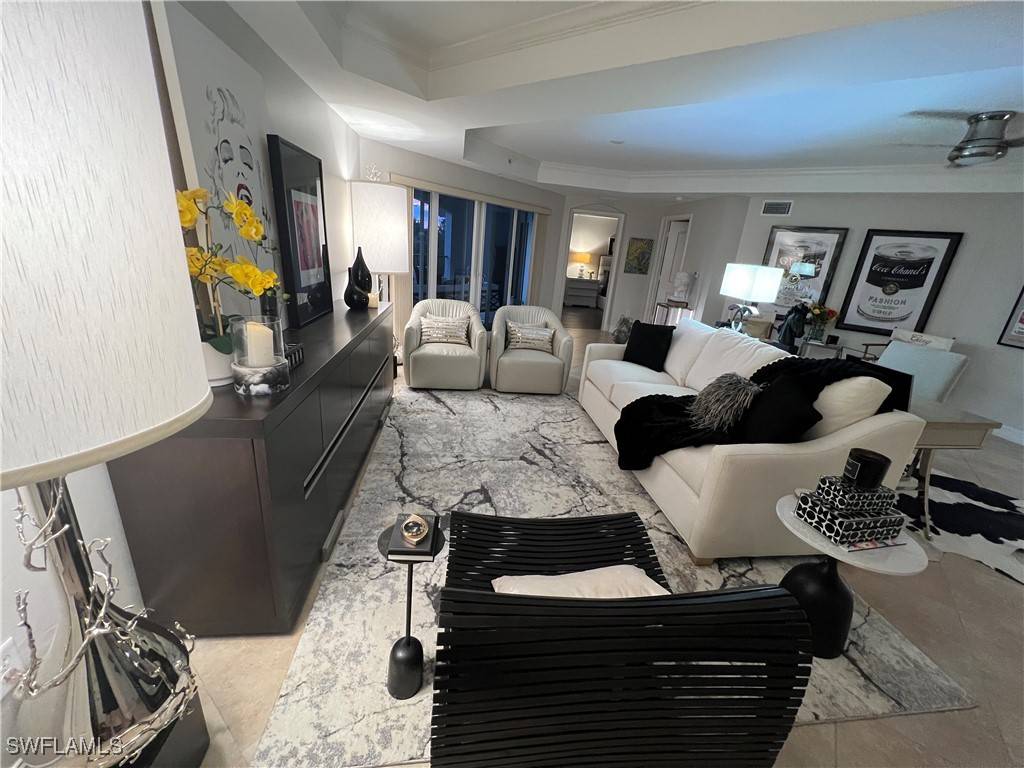 Naples, FL 34108,1100 Pine Ridge RD #400