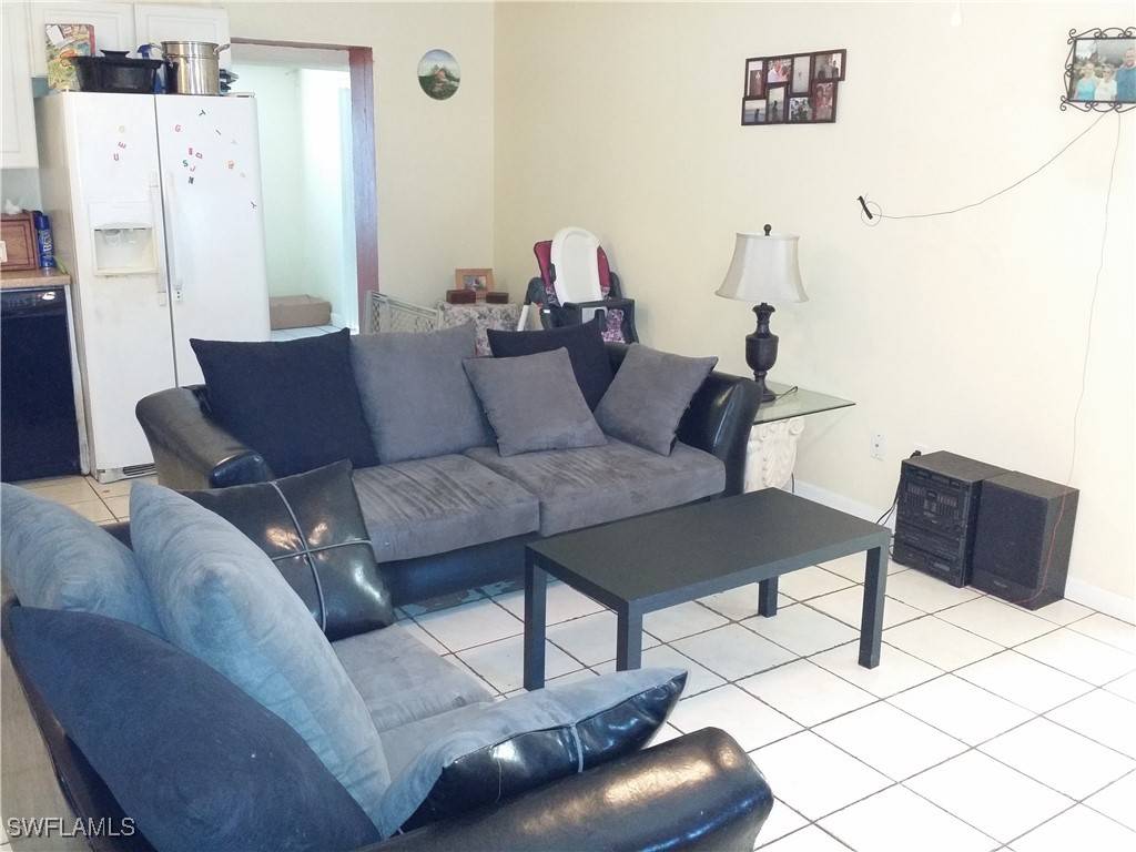 North Fort Myers, FL 33903,950 Lakeview DR