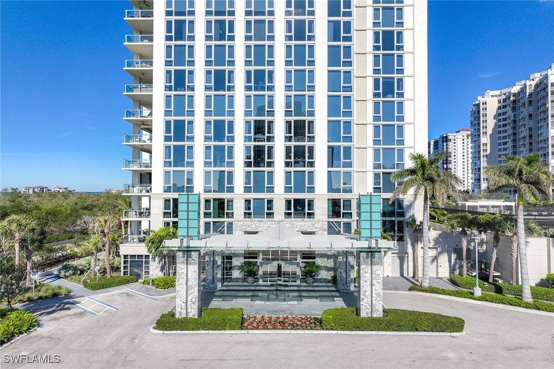Naples, FL 34108,6897 Grenadier BLVD #PH-3