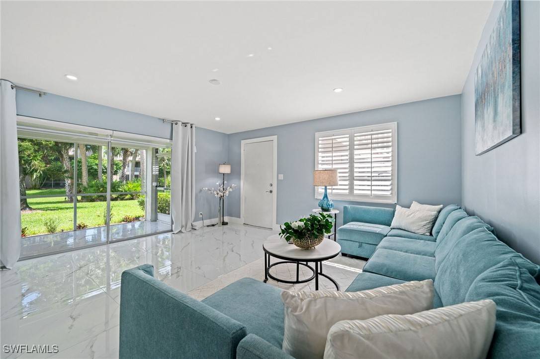 Naples, FL 34102,1549 Sandpiper ST #15