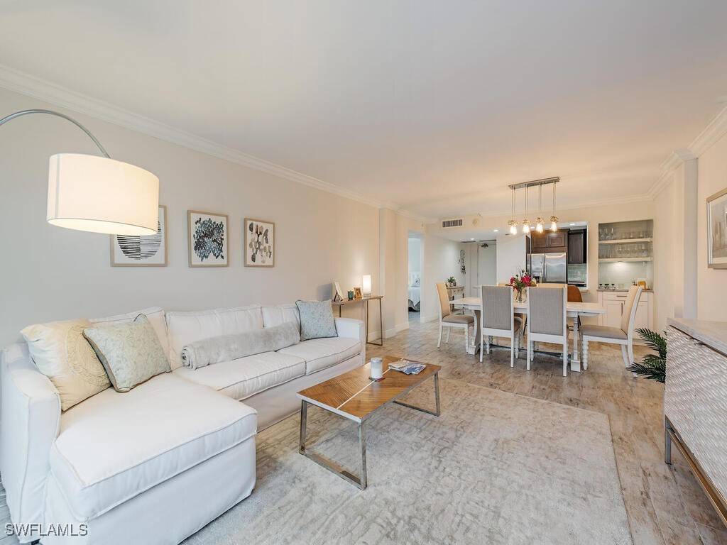Naples, FL 34108,1 Bluebill AVE #412
