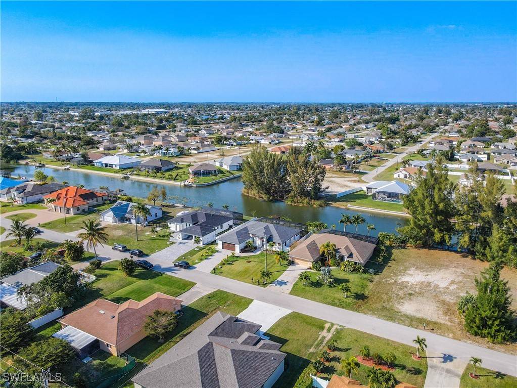 Cape Coral, FL 33991,217 SW 21st ST