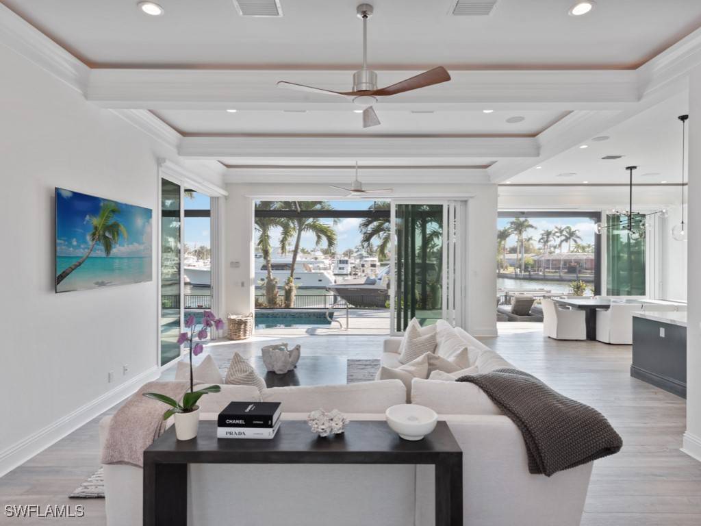 Marco Island, FL 34145,1285 Martinique CT