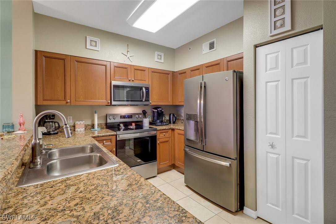 Estero, FL 33928,20265 Royal Villagio CT #201