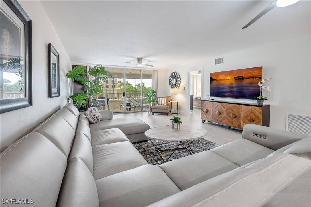Naples, FL 34108,11118 Gulf Shore DR #A203