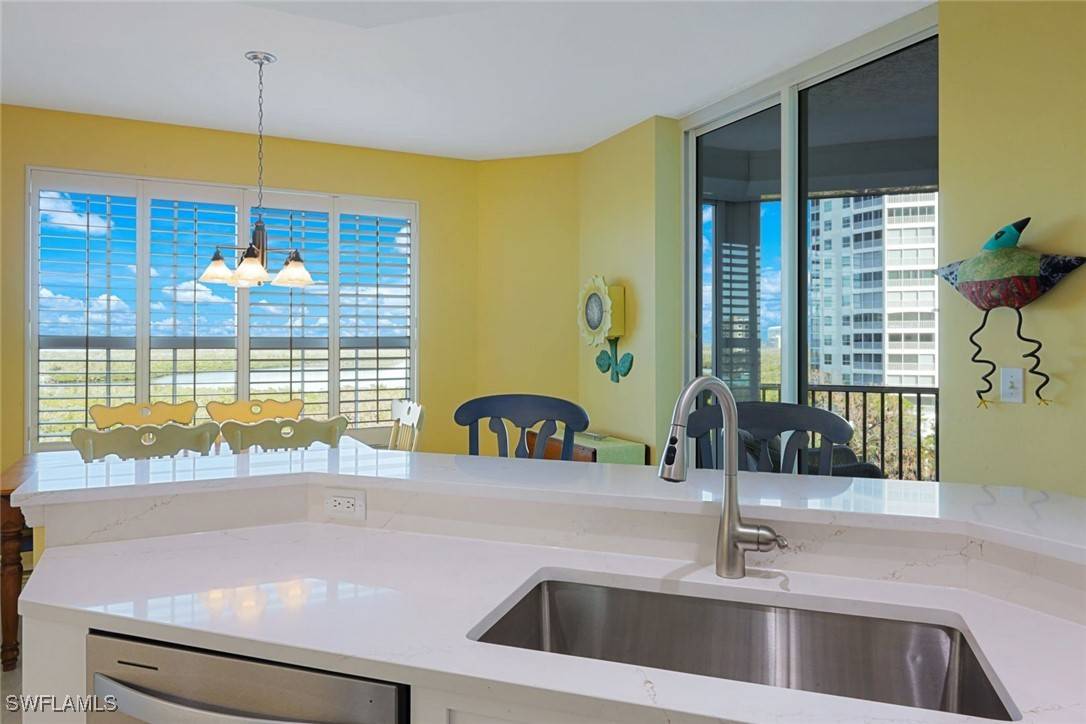 Naples, FL 34110,325 Dunes BLVD #605