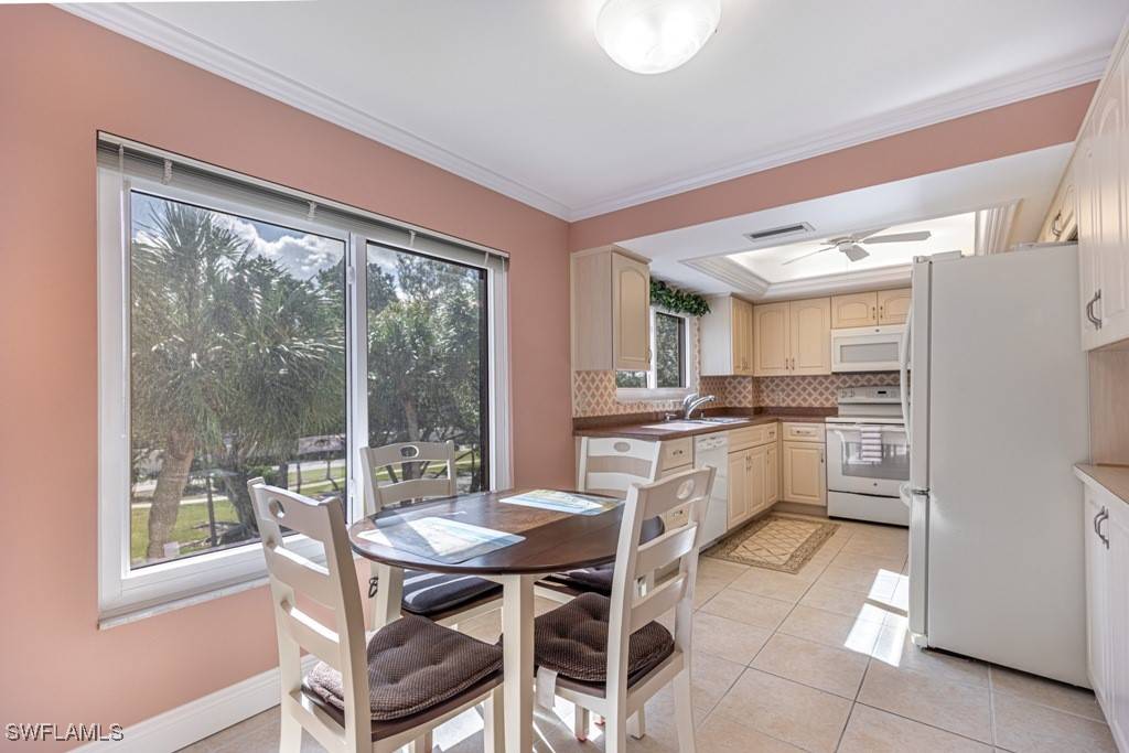 Fort Myers, FL 33907,7402 Lake Breeze DR #306
