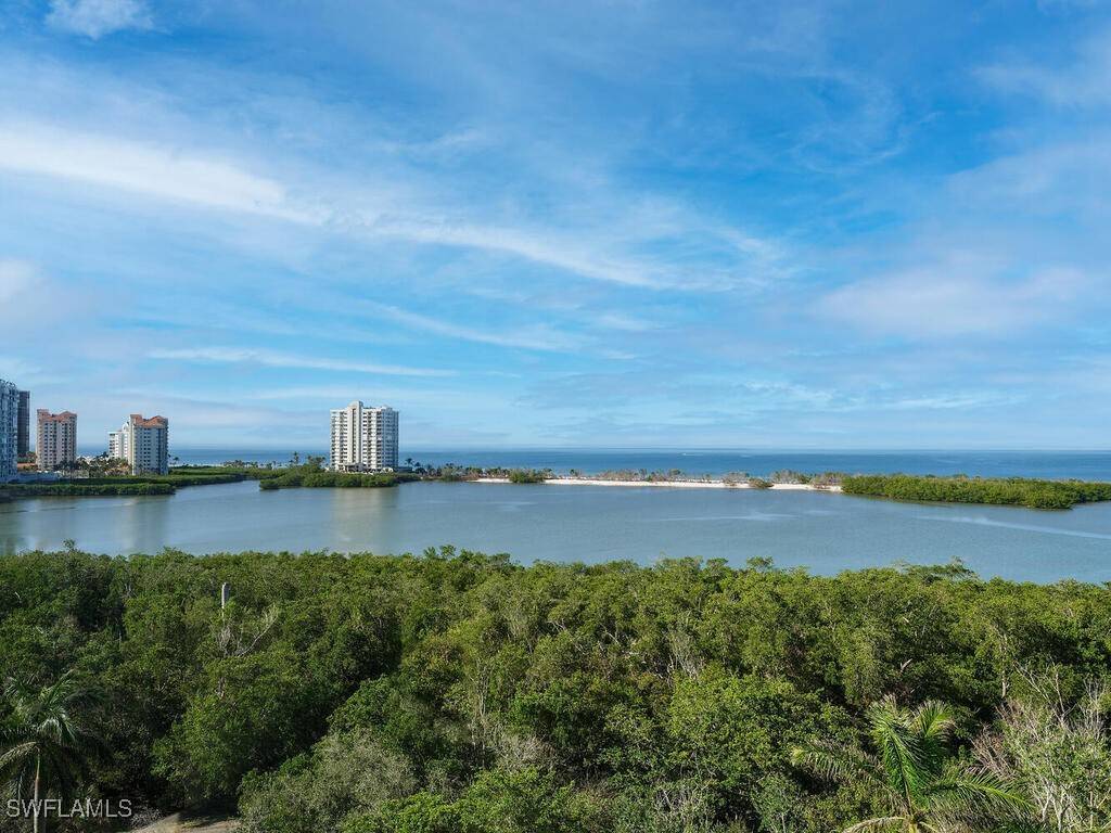 Naples, FL 34108,5555 Heron Point DR #902