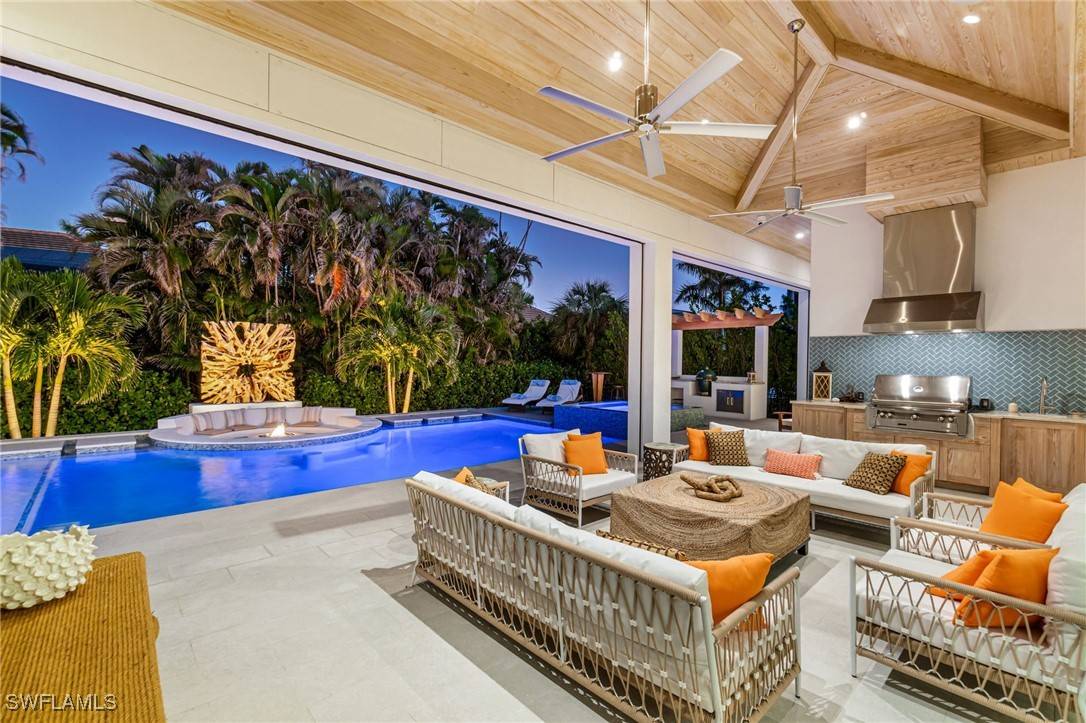 Naples, FL 34103,3290 Crayton RD