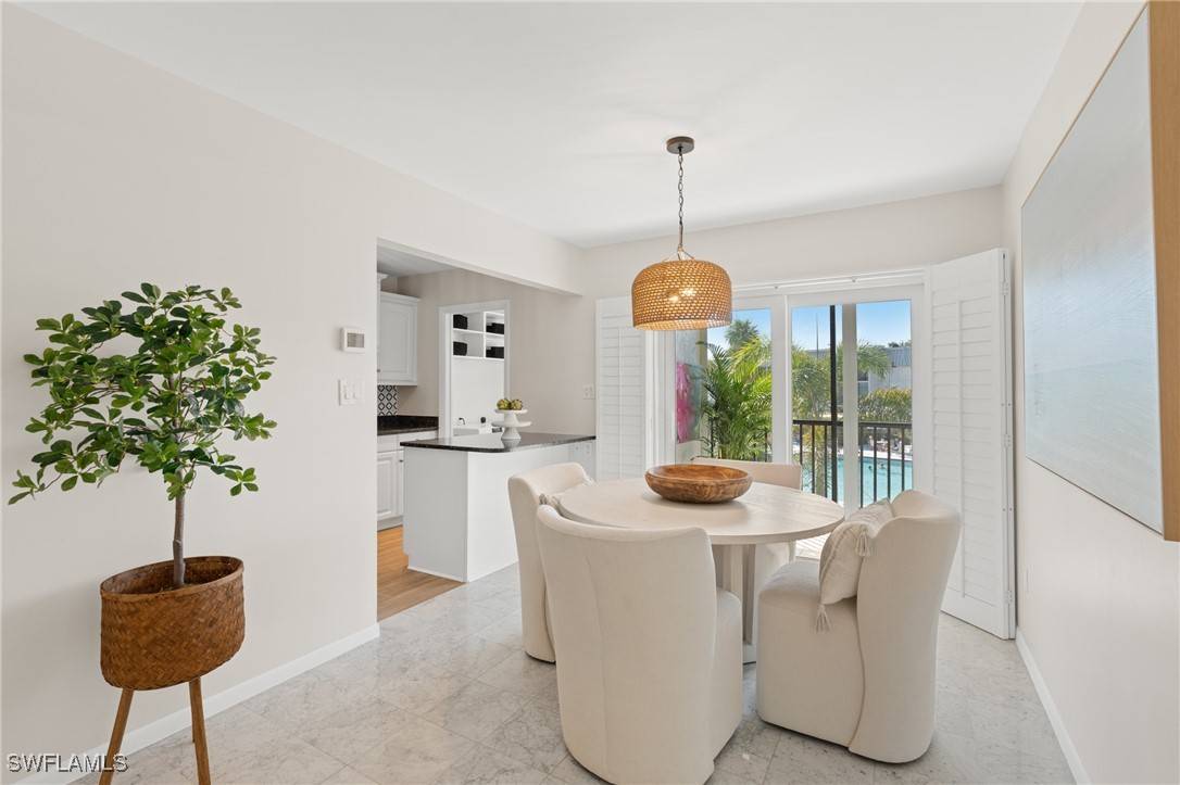 Naples, FL 34103,788 Park Shore DR #A24