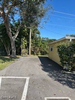 Naples, FL 34103,4938 West BLVD #9