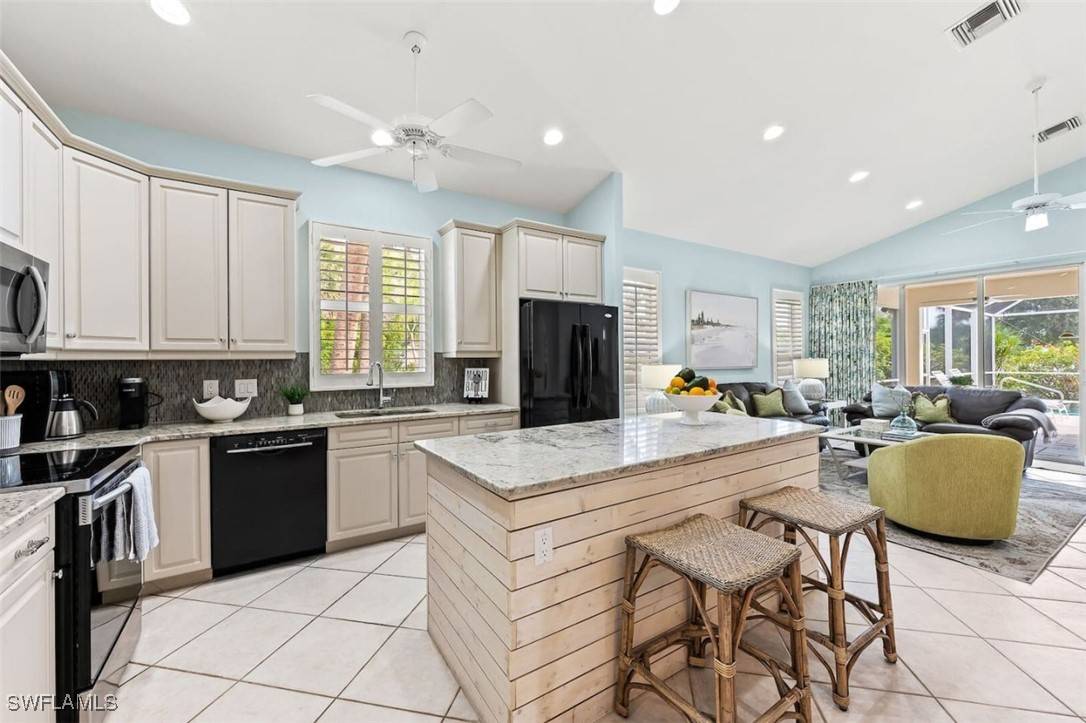 Naples, FL 34108,596 93rd AVE N