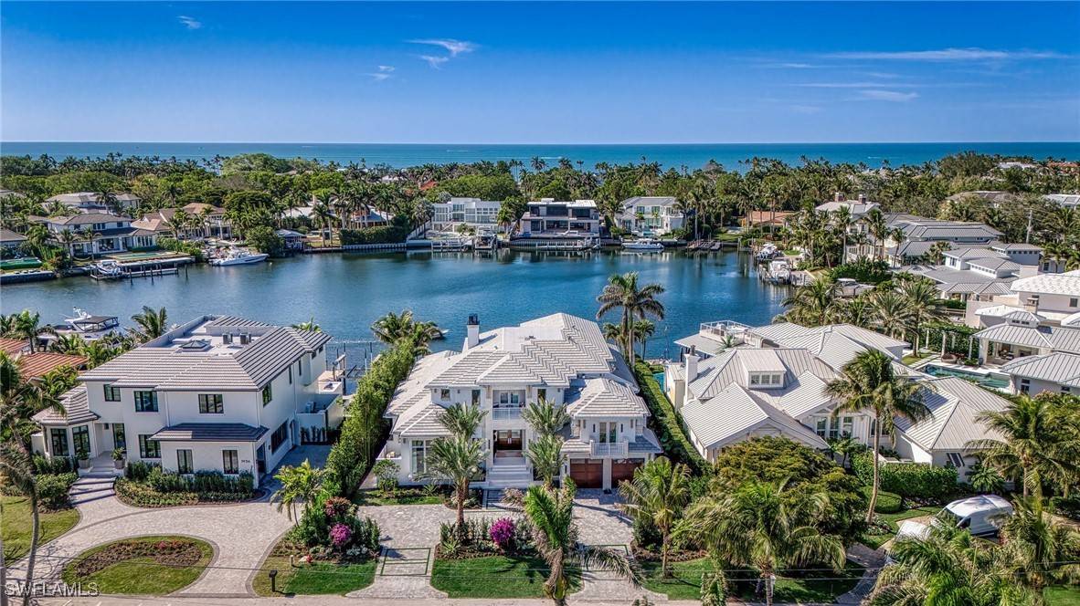 Naples, FL 34102,1910 4th ST S