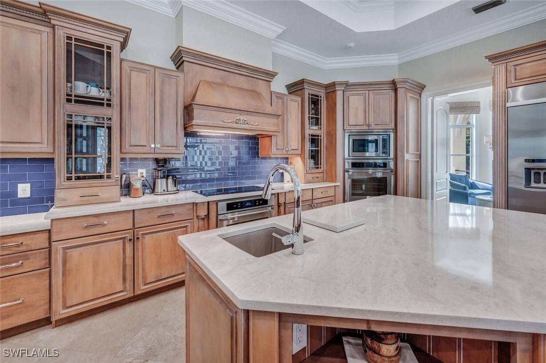 Naples, FL 34109,7051 Hunters RD