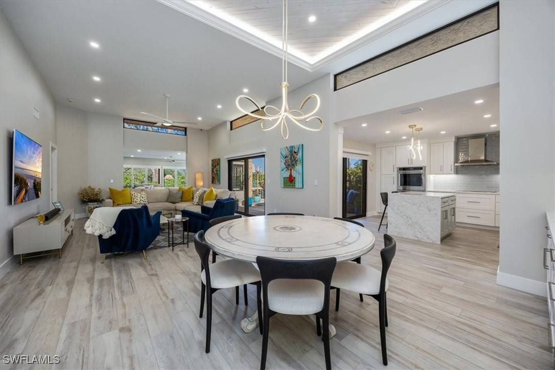 Naples, FL 34108,6814 Pelican Bay BLVD #1203