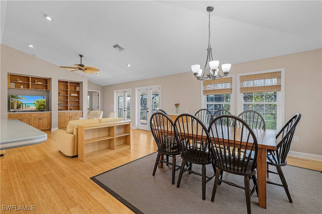 Sanibel, FL 33957,1538 Wilton LN