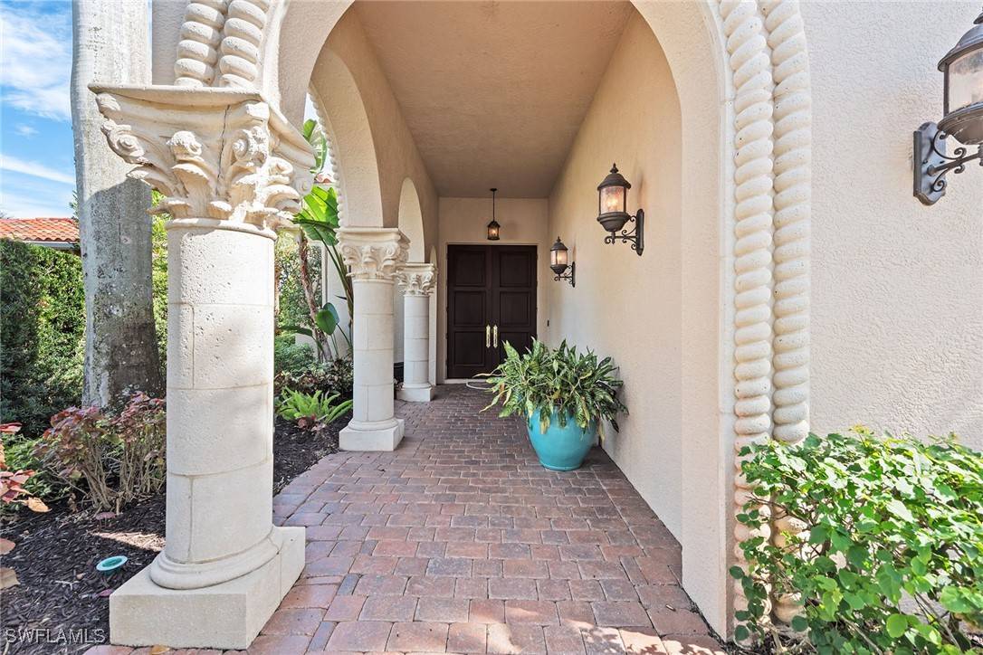Naples, FL 34114,8524 Bellagio DR