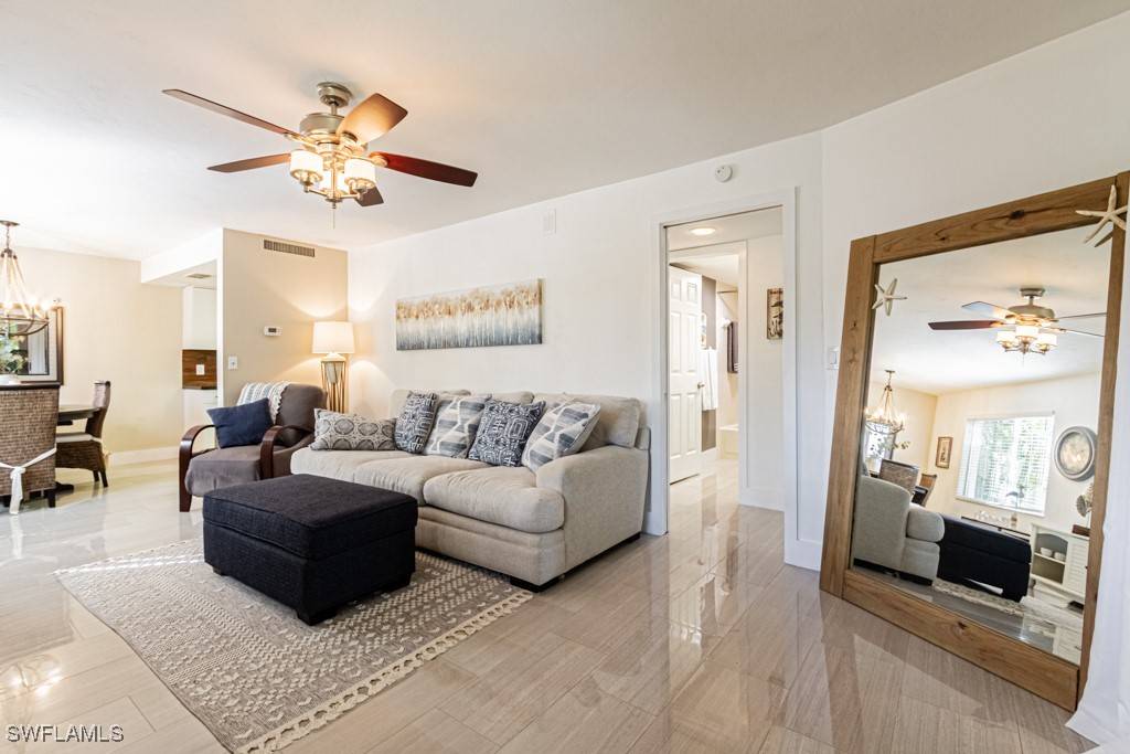 Naples, FL 34112,3126 Kings Lake BLVD #7541