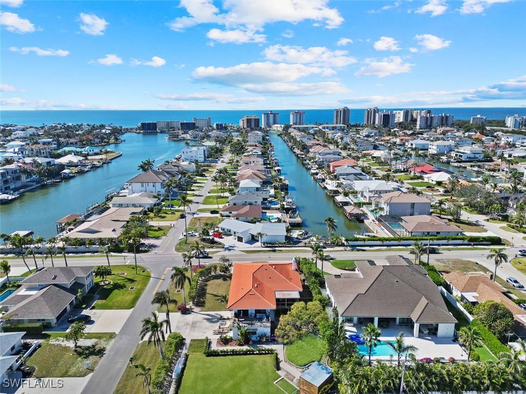 Naples, FL 34108,10602 Vanderbilt DR