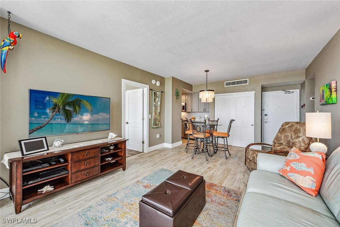 Marco Island, FL 34145,140 Seaview CT #1504