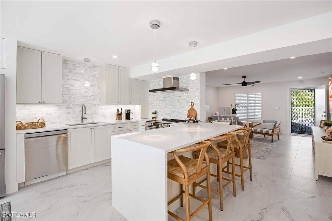 Naples, FL 34102,1222 Gordon DR #5