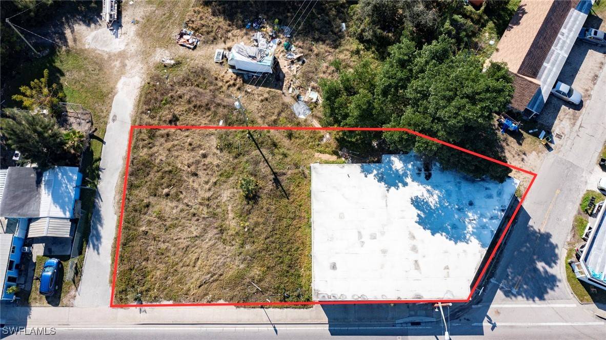 North Fort Myers, FL 33903,1171 N Tamiami TRL