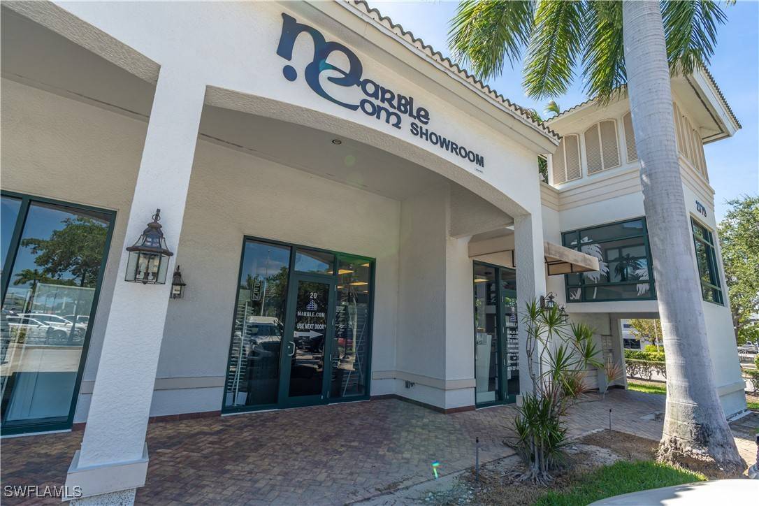 Naples, FL 34104,2770 Davis BLVD #50