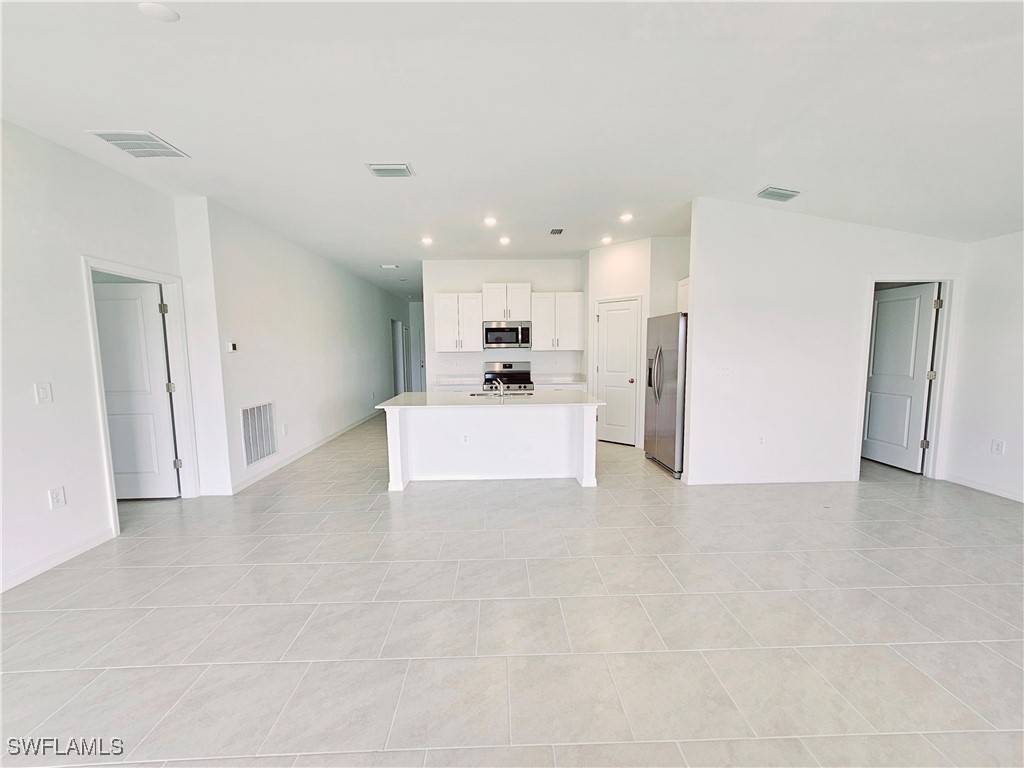 North Fort Myers, FL 33917,17700 Paradiso WAY