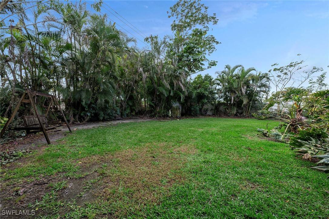 Naples, FL 34103,1246 Hilltop DR