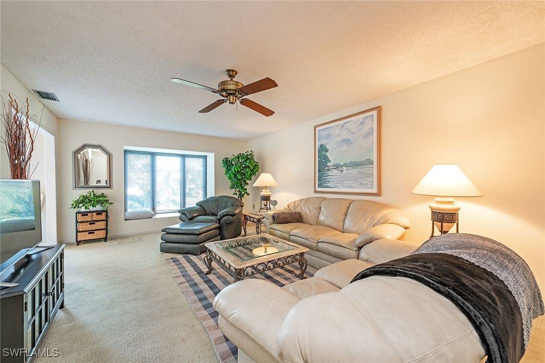 Naples, FL 34105,423 Meadowlark LN #423B
