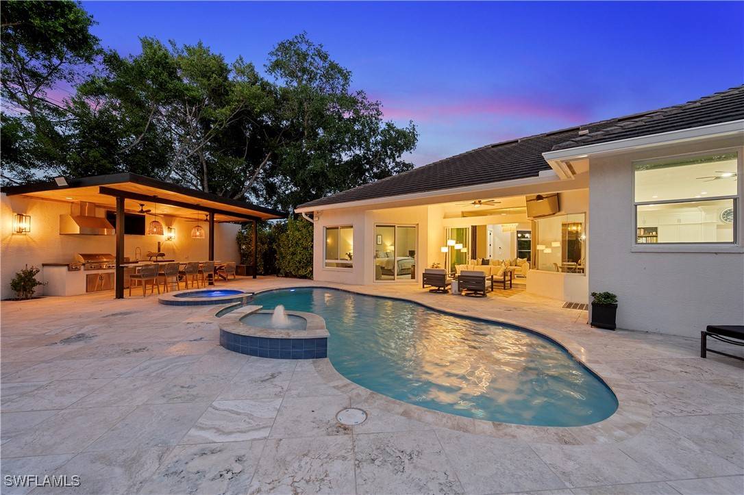 Naples, FL 34109,8133 Ronda CT