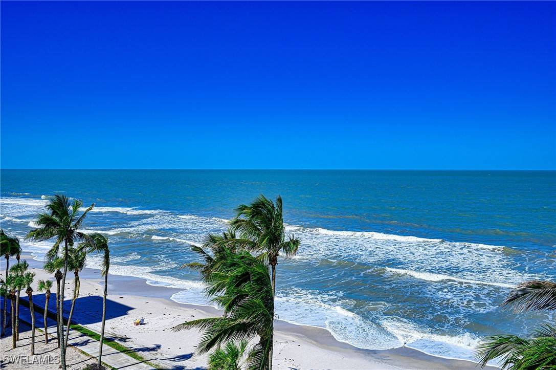 Naples, FL 34103,4005 Gulf Shore BLVD N #606