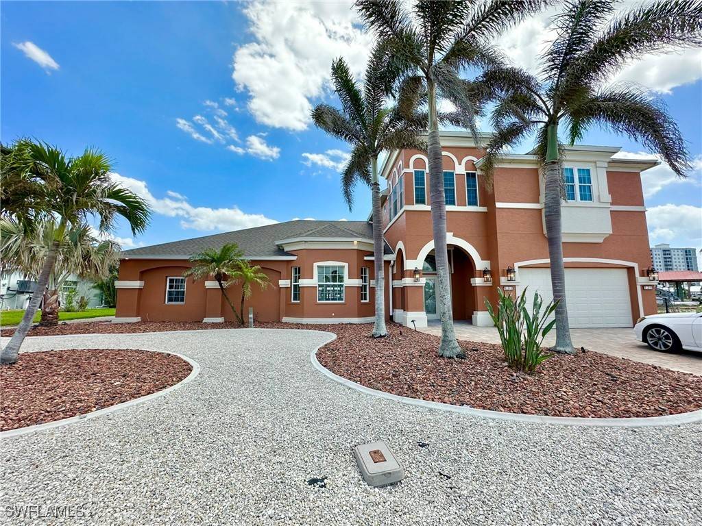 Fort Myers Beach, FL 33931,132 Egret ST