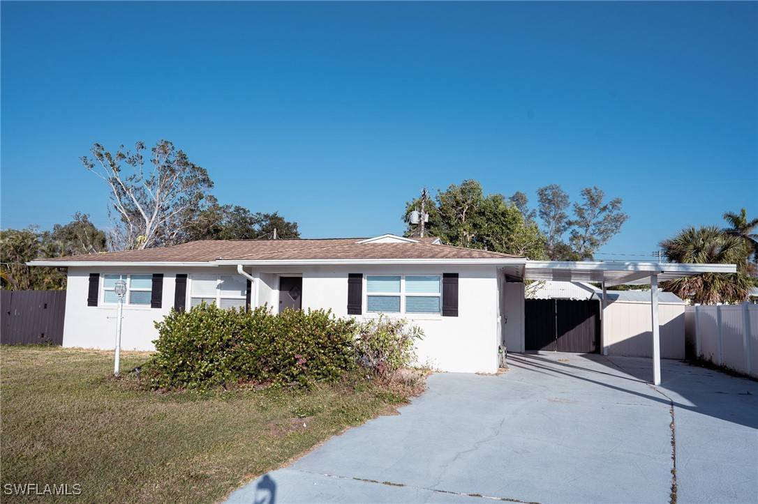 Fort Myers, FL 33919,6671 Fiesta WAY