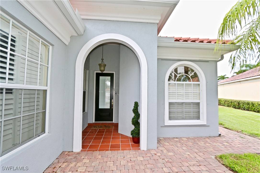 Naples, FL 34119,5495 Freeport LN