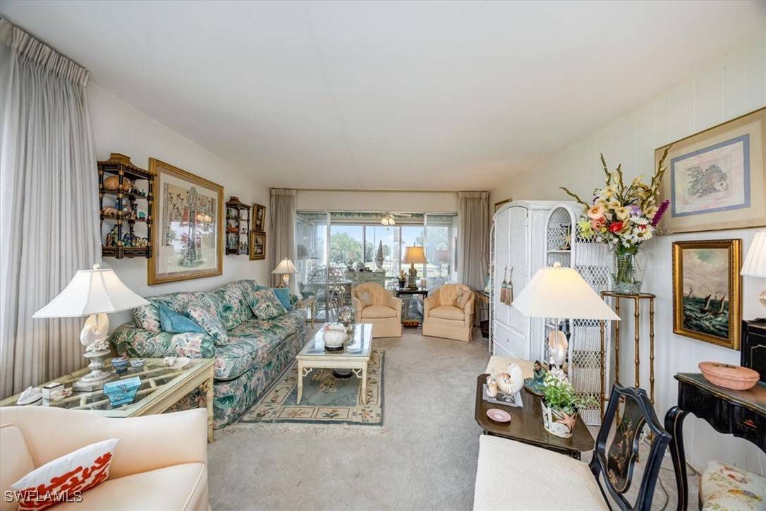 Naples, FL 34102,1550 Gulf Shore BLVD N #W2