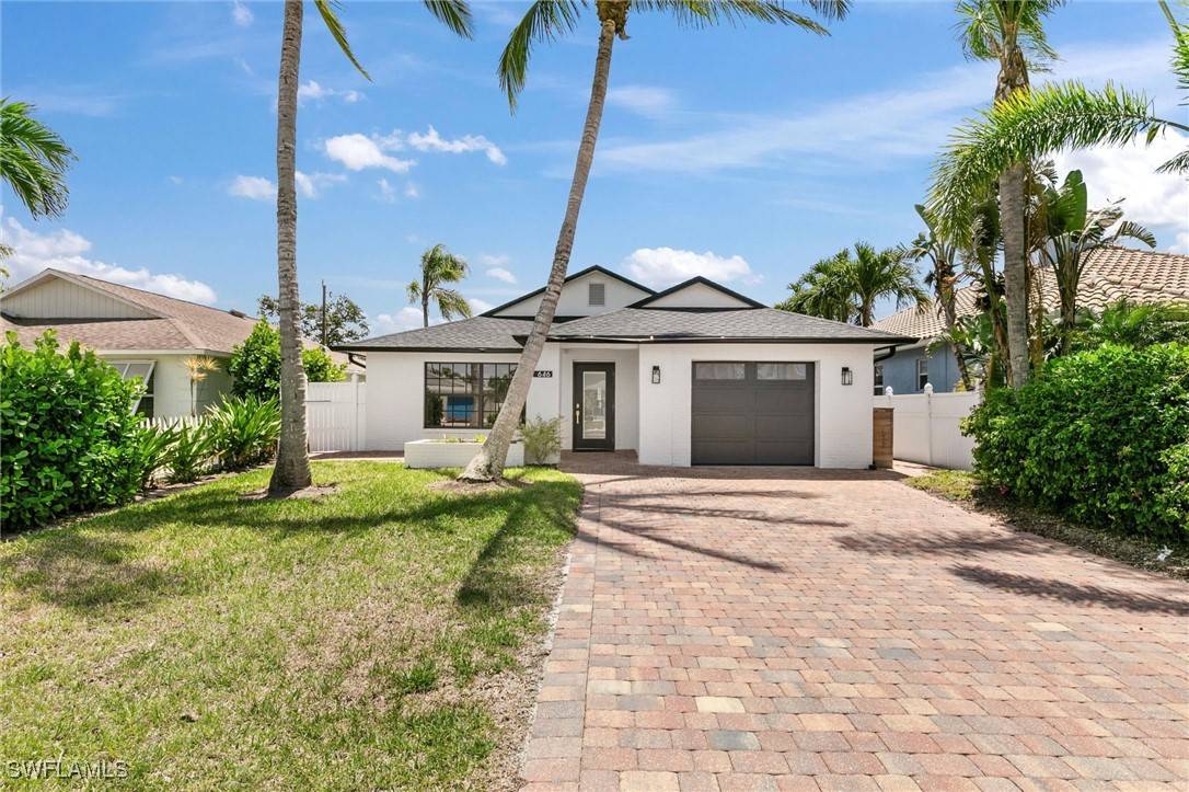 Naples, FL 34108,646 109th AVE N