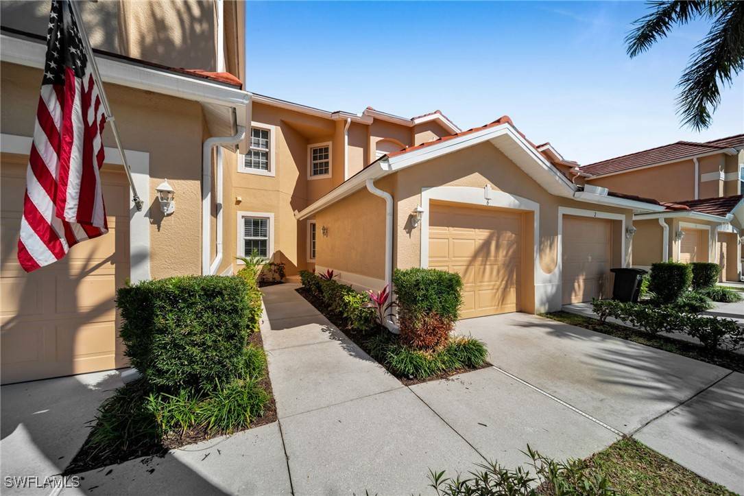 North Fort Myers, FL 33903,13225 Silver Thorn LOOP #306