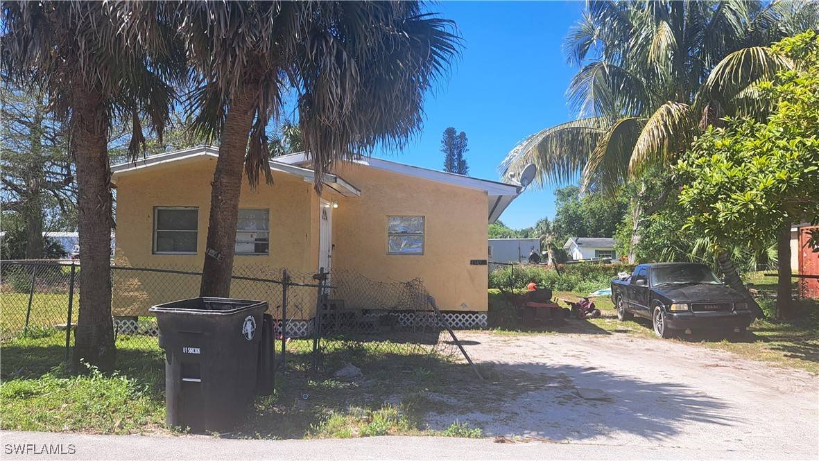Moore Haven, FL 33471,1043 Lee ST