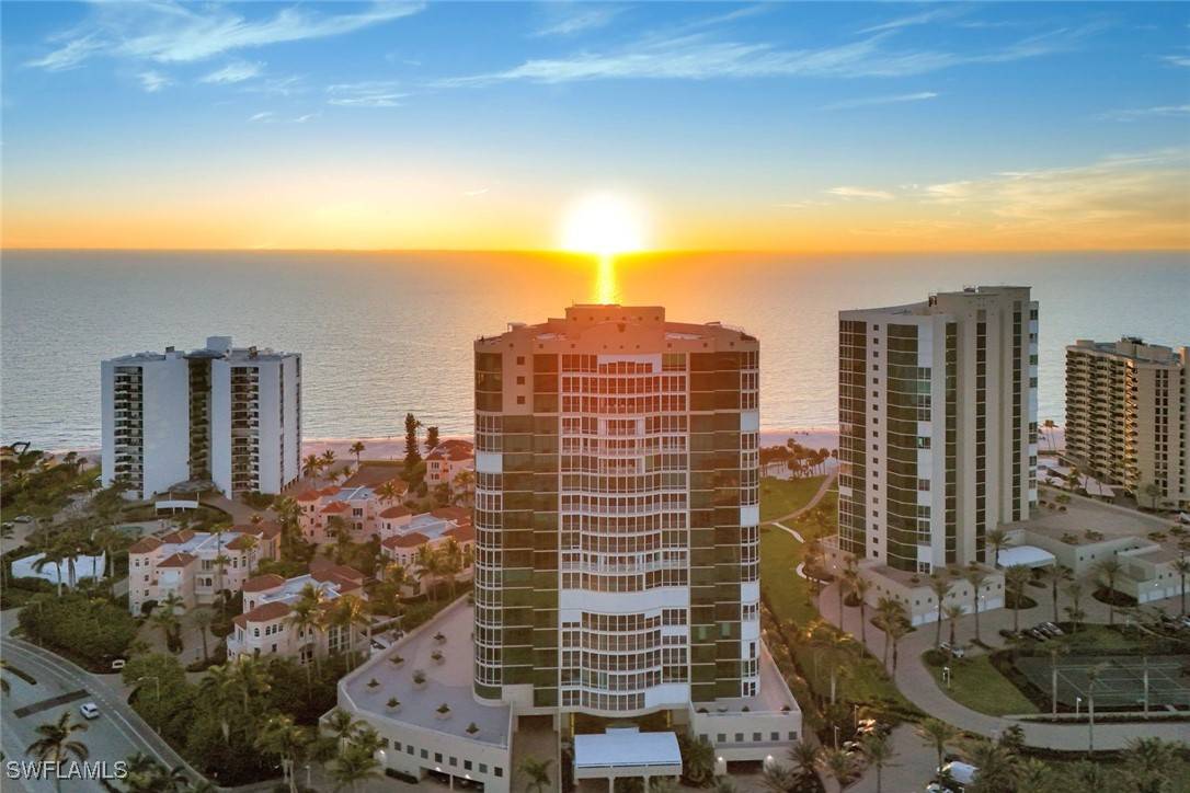 Naples, FL 34103,3971 Gulf Shore BLVD N #PH205