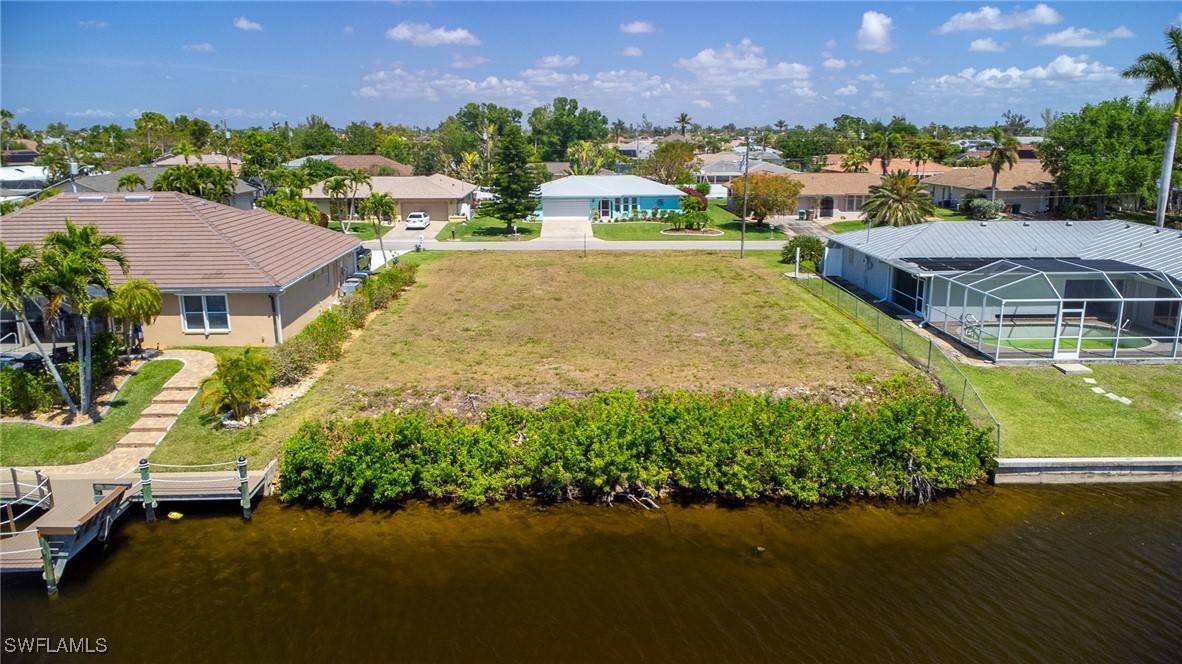 Cape Coral, FL 33904,322 SE 33rd ST