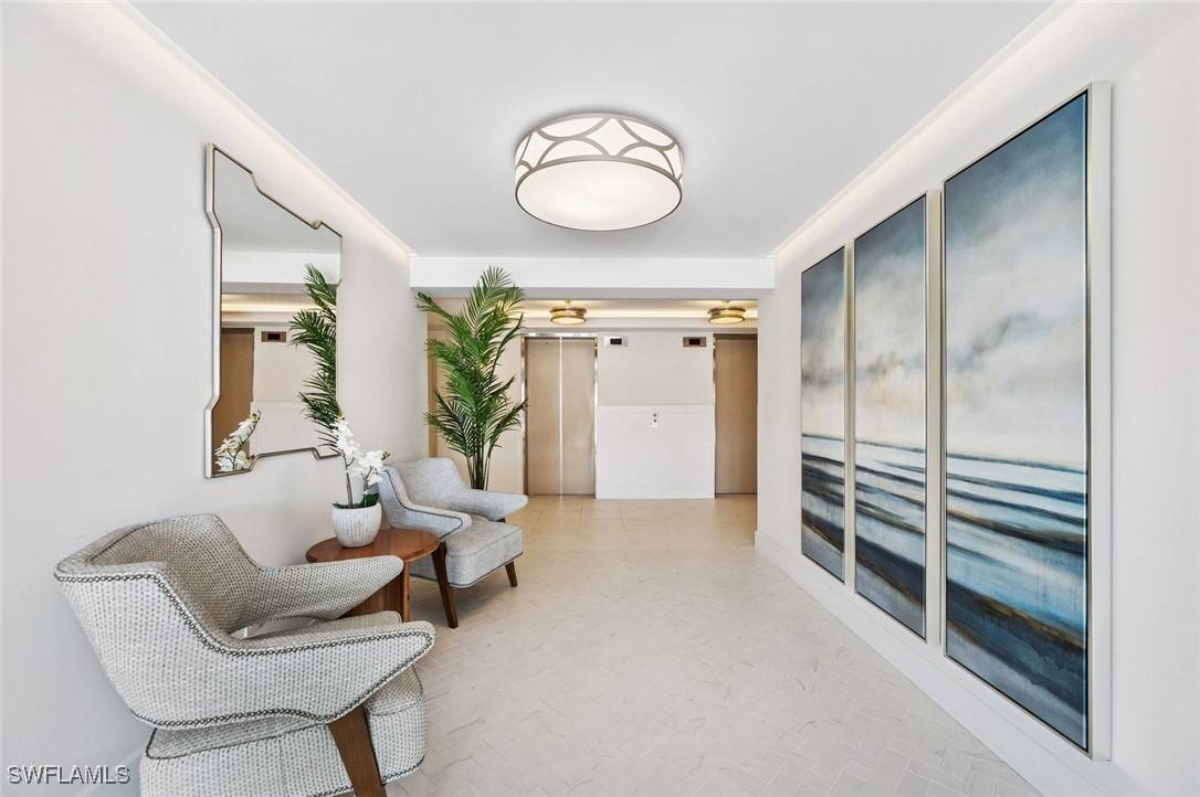 Naples, FL 34103,3410 Gulf Shore BLVD N #403