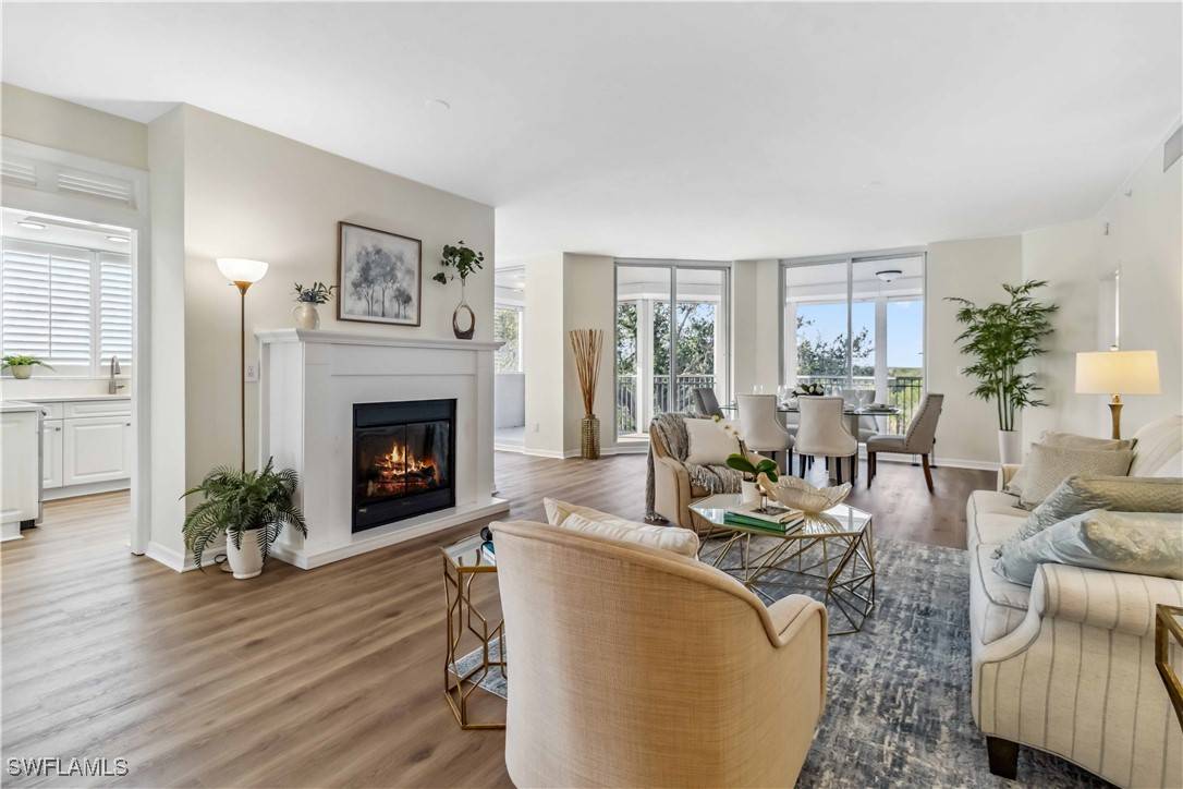 Naples, FL 34110,1001 Arbor Lake DR #101