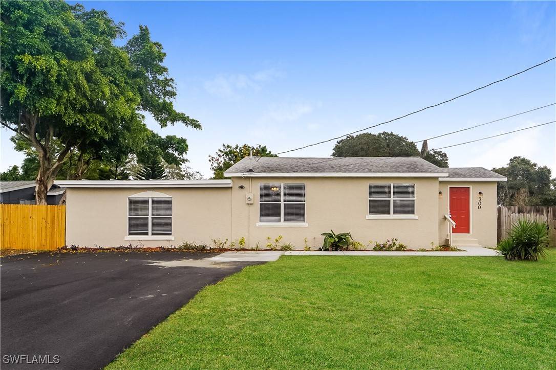 Nokomis, FL 34275,700 Suncrest DR
