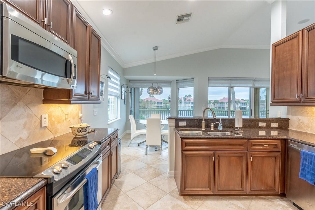 North Fort Myers, FL 33903,13080 Sandy Key BND #3703