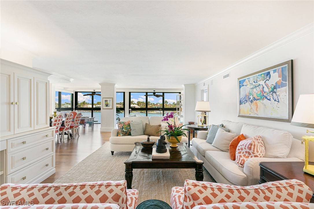 Naples, FL 34103,2400 Gulf Shore BLVD N #305