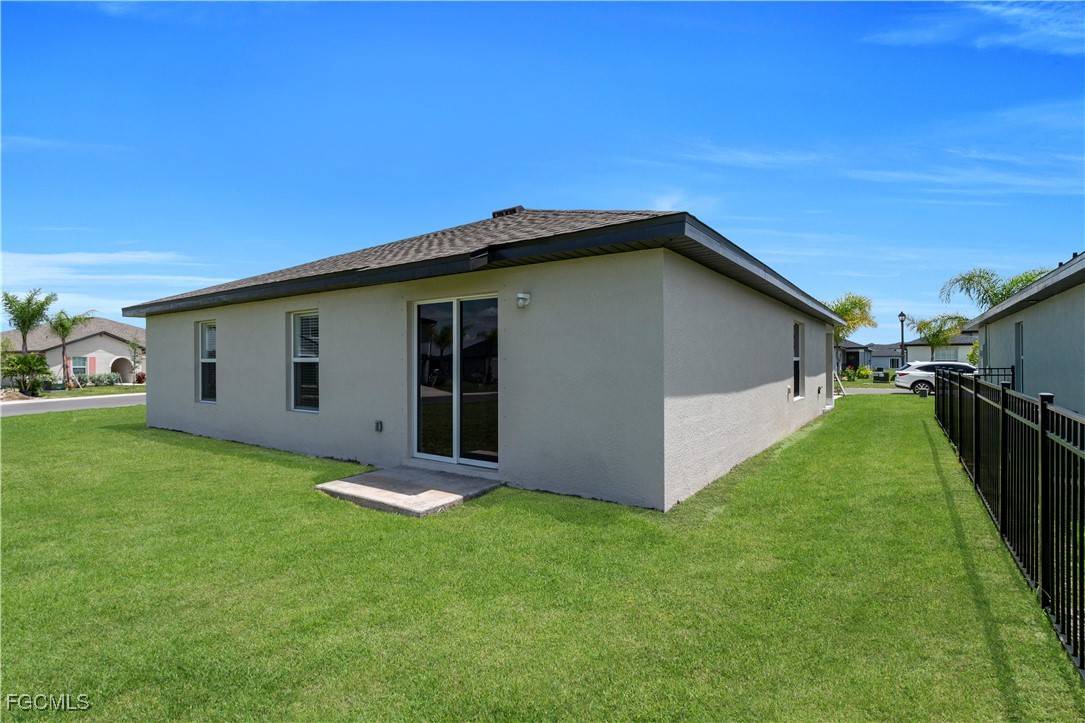 North Fort Myers, FL 33917,4127 Granita CT