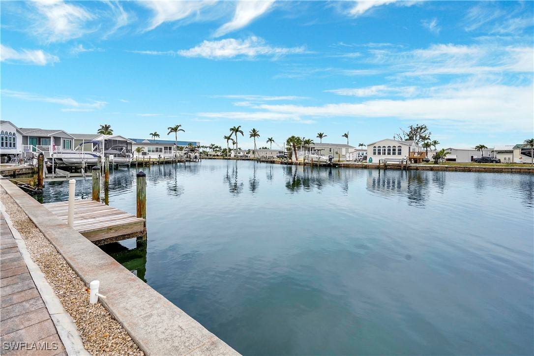 Fort Myers Beach, FL 33931,83 Blackbeard WAY