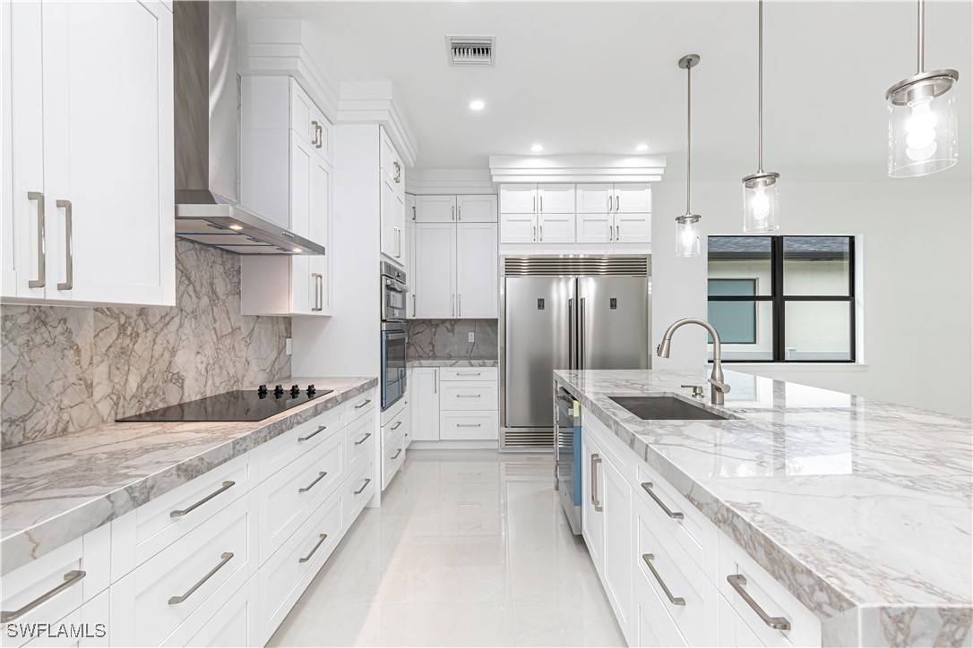 Naples, FL 34112,3074 Pine Tree DR