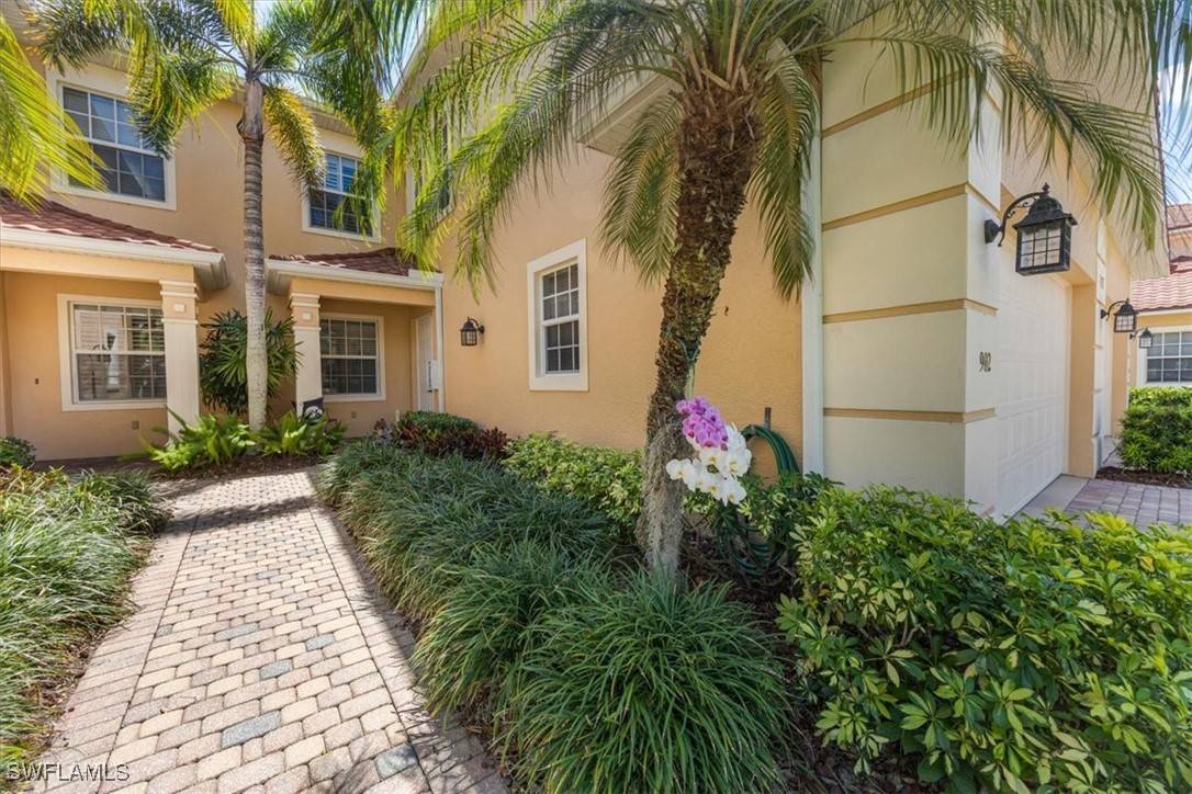 Naples, FL 34113,8637 Champions PT #902